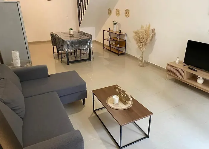 Charmante Maison De A Avec Jardin *